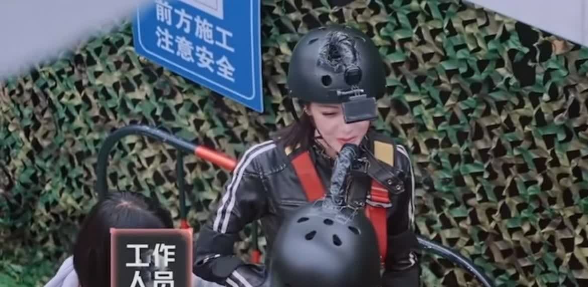 迪丽热巴被黑成资源咖这么多年，真相一出来惊掉下巴！制片人直接抖料，剧组当年急死了