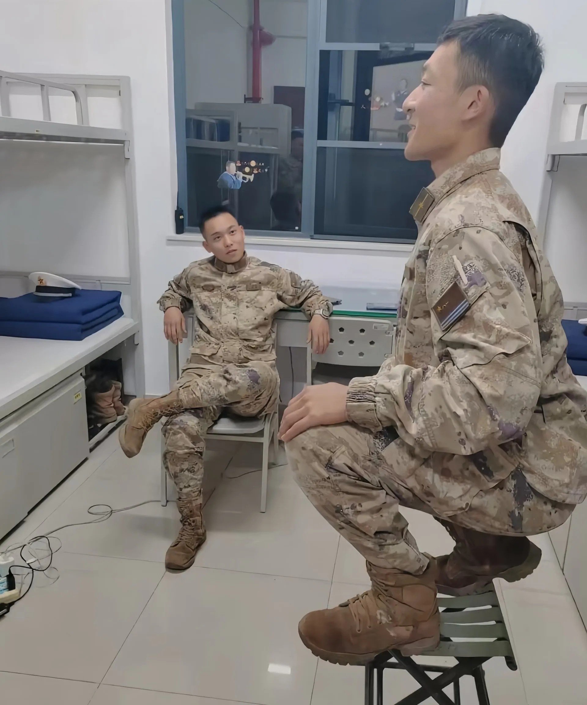 生活到底是苦是甜呢？



为啥当兵五年退的最多？



这五道坎熬过去，你就真