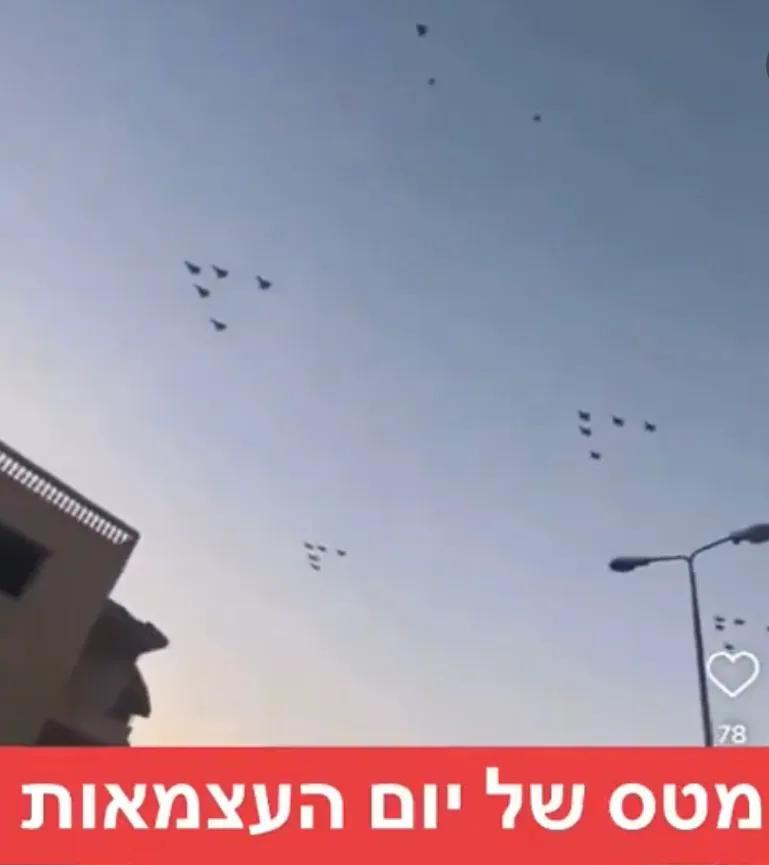 此刻，伊朗德黑兰领空的以色列F-35战机大摇大摆，以巡航编队飞过。
这是震慑，更