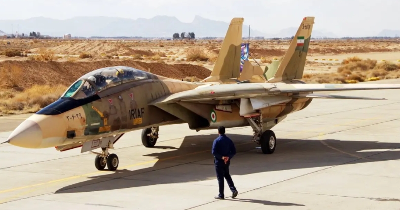 伊朗空军有非常严重的“美械情结”，F-14已经服役快五十年了还当成宝贝主力，那还