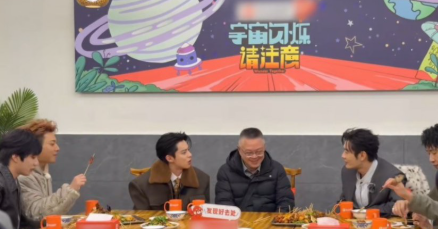 真是笑不活了，77年的黄晓明管72年生的王鹤棣的爸爸叫叔叔。不得不说黄晓明这实在