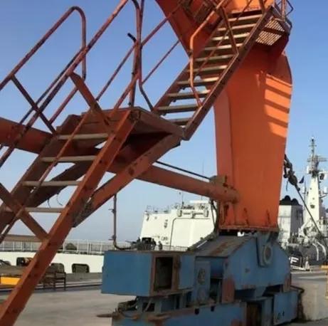 巴基斯坦一脚踏两船，揣着明白装糊涂！巴基斯坦邀美国建新港口，小巴就是个钱坑，让老