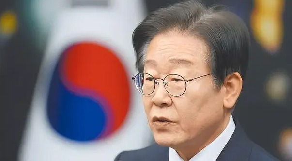 新总统刚上任，北京的贺电就到了！











---







