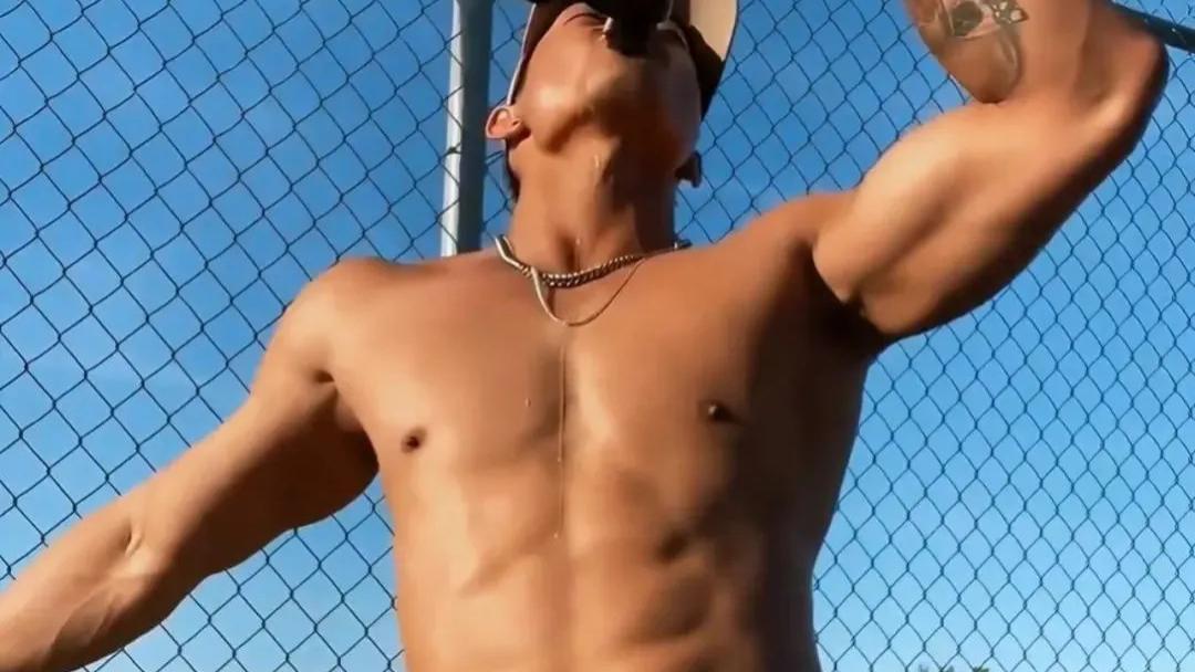 凶猛痞帅公狗男，阳刚腹肌实力大