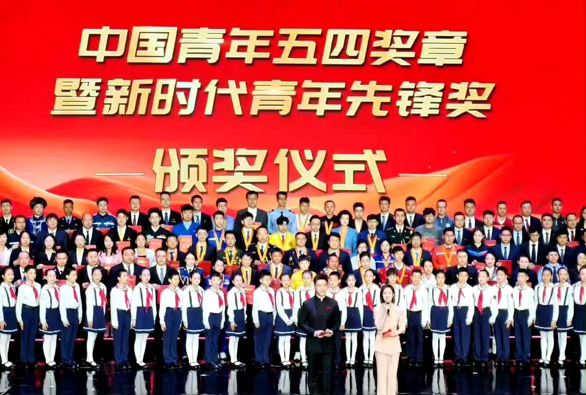 榜样的力量具象化了，孙颖莎你是我们的骄傲