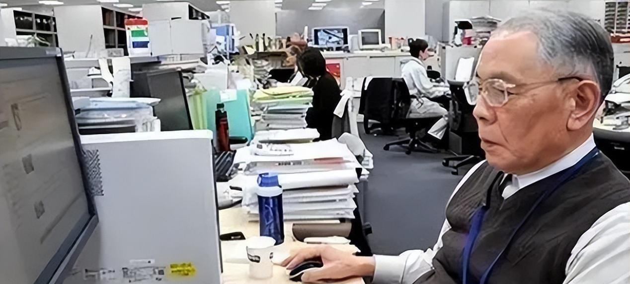 日本老人要切腹？背后真相太可怕











啥？日本专家建议老人集体自