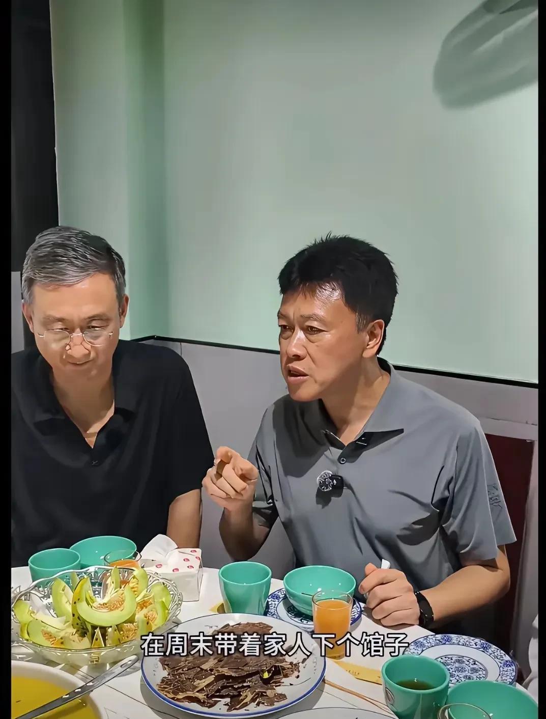 高书记周末带头吃饭消费，他的本意是以身示范正常吃喝不违规，但是能起到的作用恐怕有
