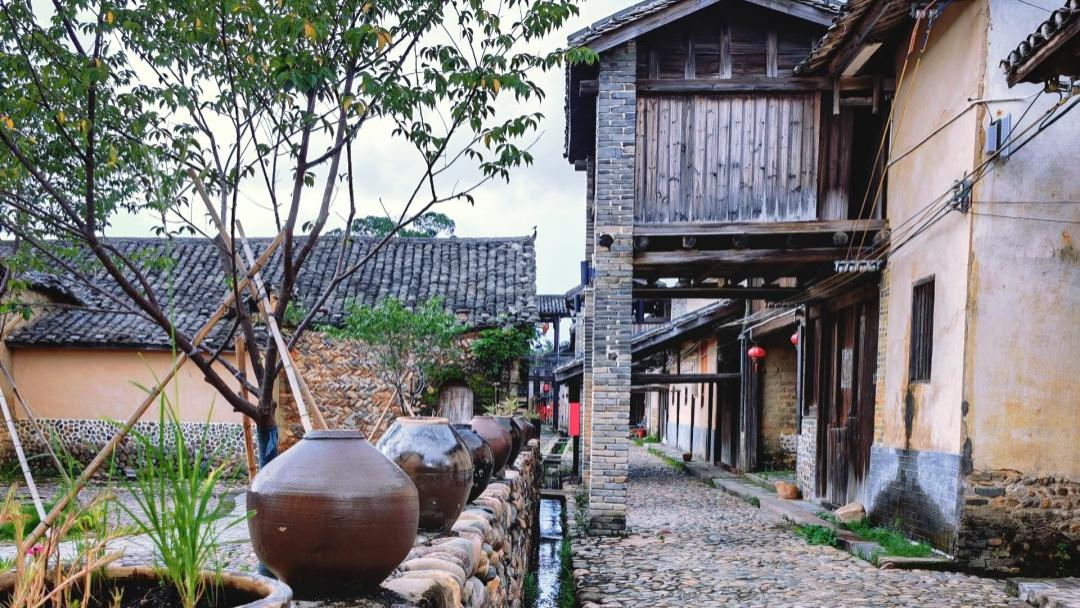 广东粤北37岁基层公务员灵魂发问：我该如何面对中年的一事无成？