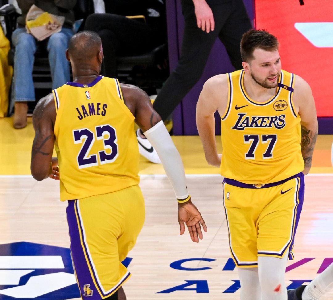 #NBA 湖人队#  『就在今天！8 月 4 日 NBA 传来多则湖人队相关消息
