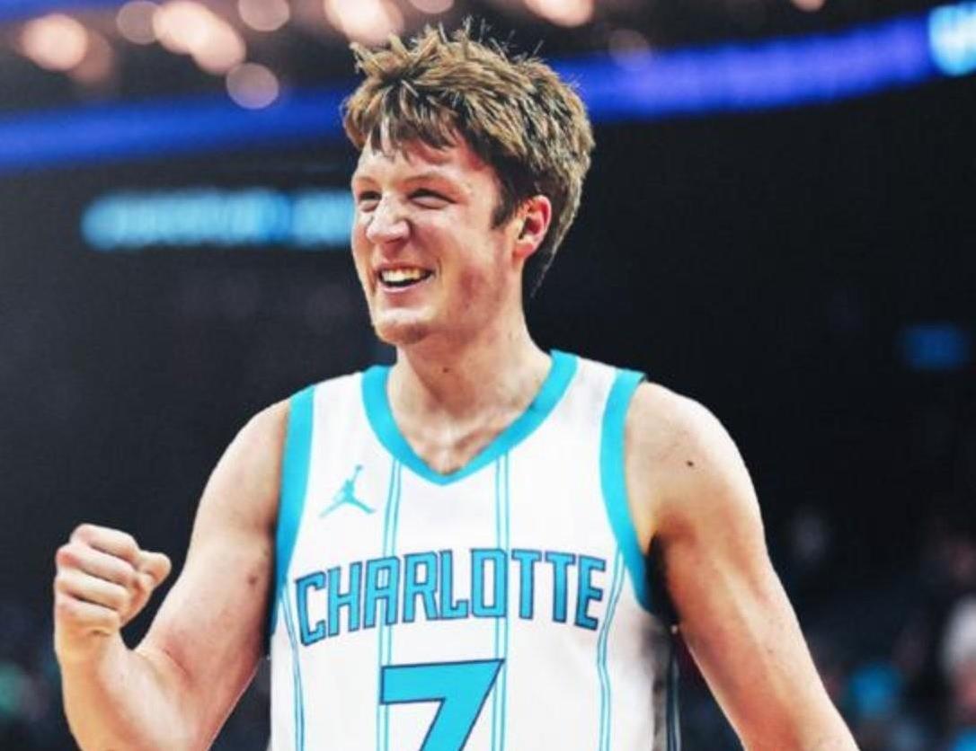 克尼普尔再进五记三分！黄蜂126:109奇才，本赛季能否打进季后赛？
本以为黄蜂