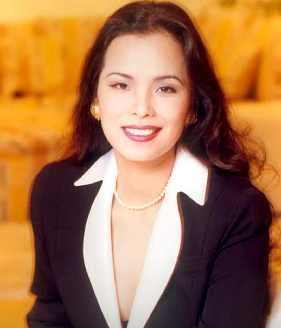 韦唯你们还记得吗？也是非常有特点的一位女歌手