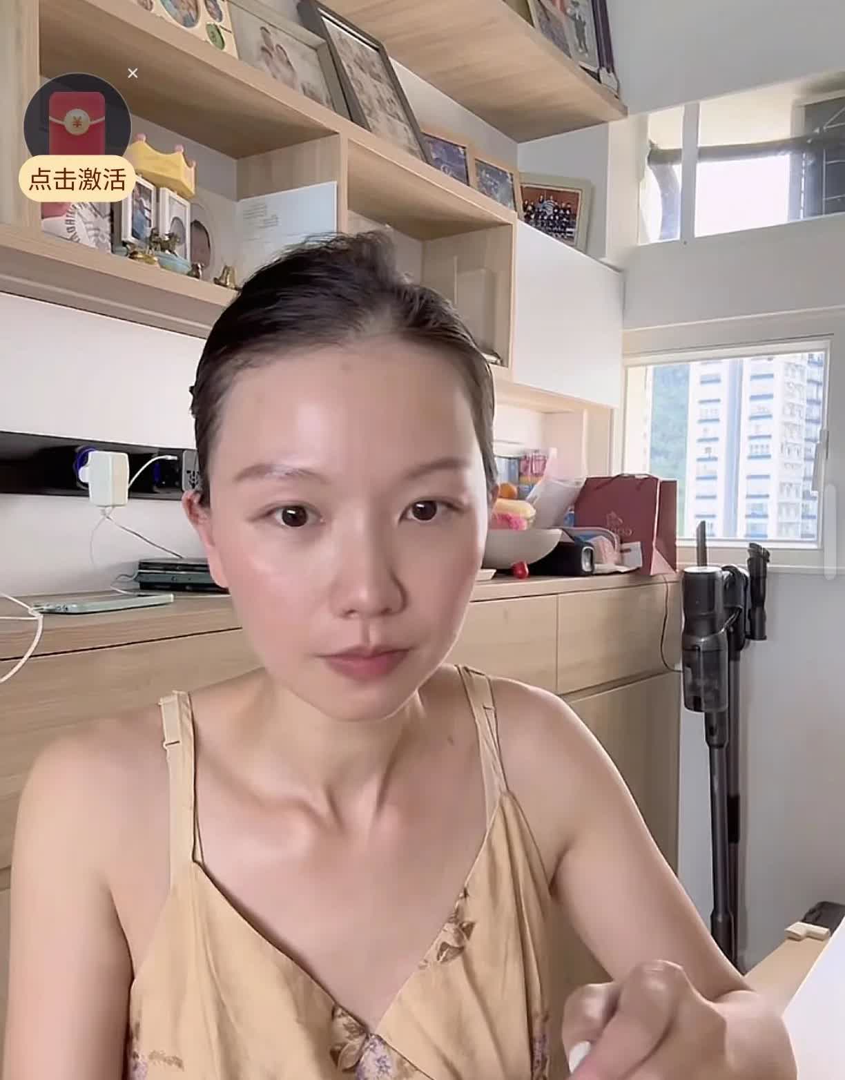 香港小珠妈妈透露已经在计划生四胎了！

小珠妈妈家里条件好，老公是高管工资高