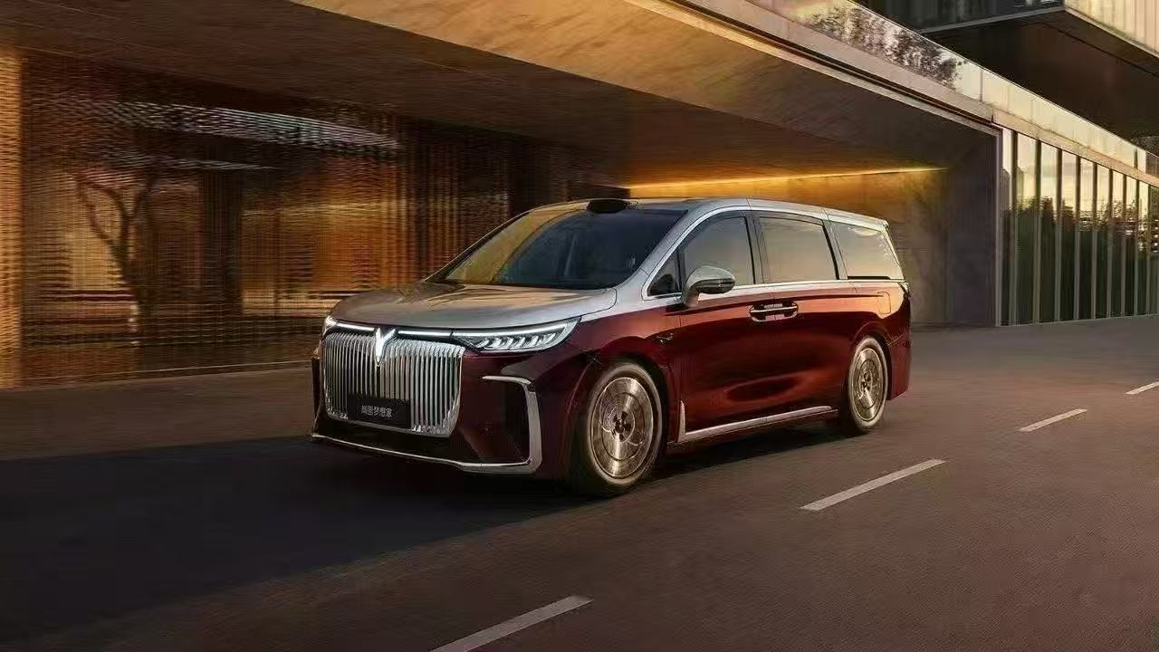 岚图全品类搭载800V混动技术？8月22日岚图携手央视共同揭晓答案