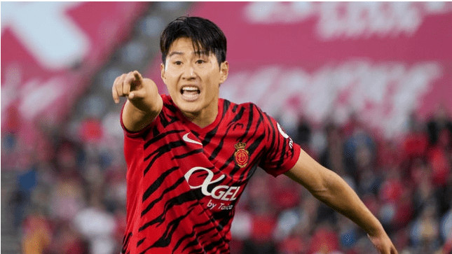 打造巴黎圣日耳曼多面手！前卫+顶级+边锋