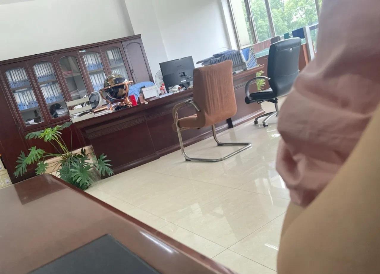 猜一下是做什么工作的？