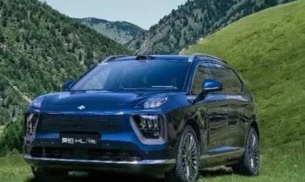 中大型轿车2025年7月销量排名：
1、小米SU7——24410辆
2、奥迪