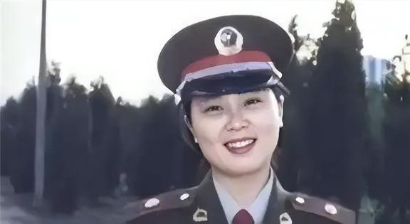 1988年，浙大教授23岁的女儿被保送清华。旅游途中，她爱上35岁的酒厂工人，非