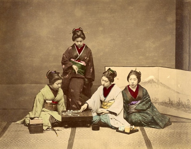 1870s，下围棋的日本艺伎。