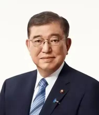 石破茂在第30届“亚洲的未来”国际论坛上表示：“今年是二战结束80周年，日本须从