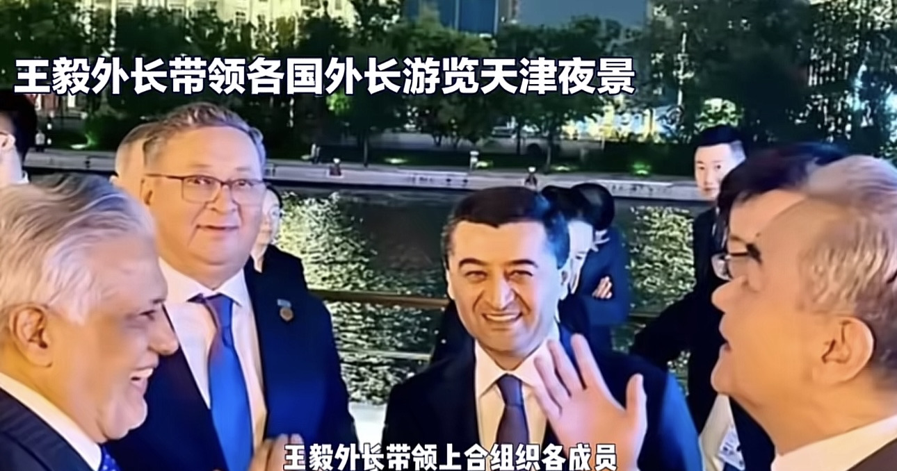 天津真棒！外长夸，天帮忙











**文章：**








