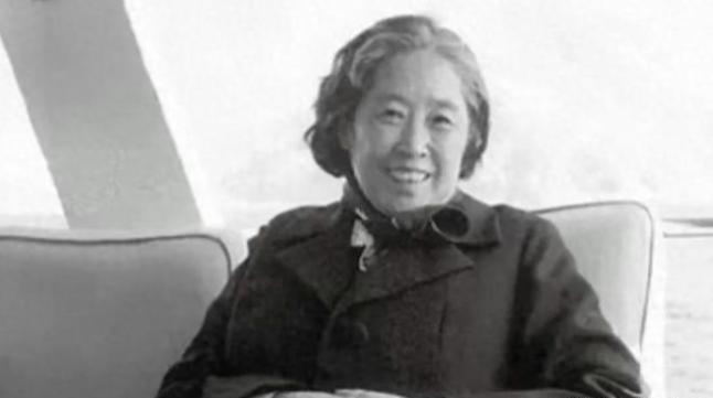 1979年，王光美终于走出了监狱，令她没想到的是，第一个来拜访的人，竟是毛主席昔