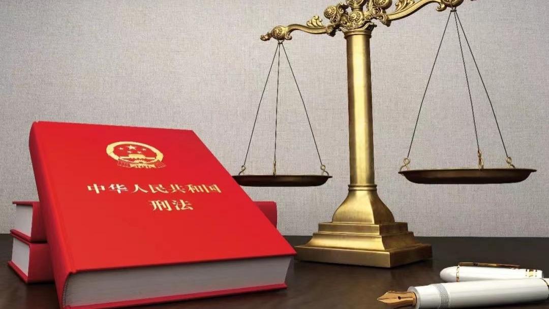 为什么有的案件可以酌定不起诉？检察官适用酌定不起诉的考量是什么？