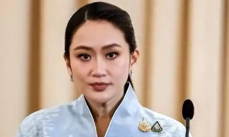 泰国总理想拖时间，事情有点悬











泰国总理摊上大事了！录音曝光