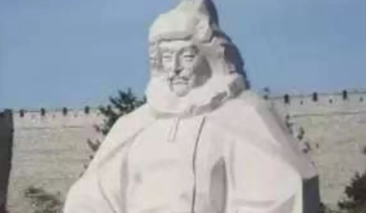 一日，拓跋珪路过贺兰部落，意外撞见一位极美的女子。于是，回宫后，拓跋珪立马找到了