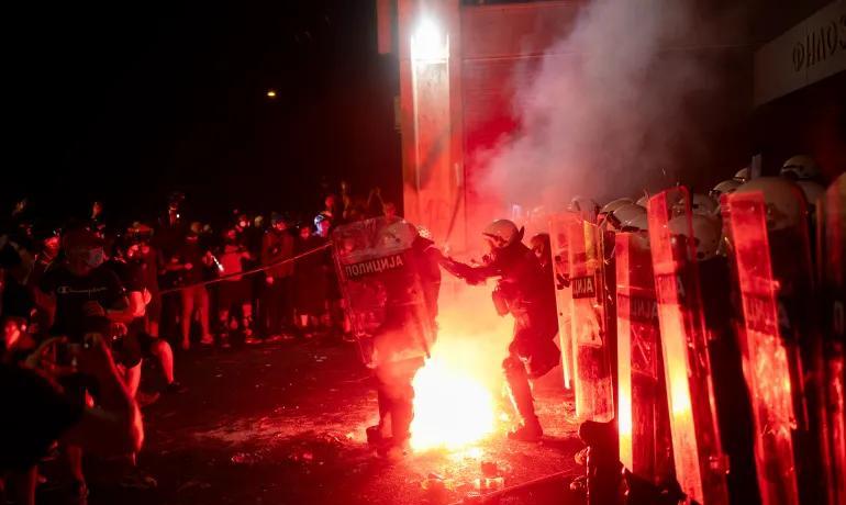 塞尔维亚又闹了！武契奇太难了!
去年11月份，闹过一次，连续不断10个月。
这几