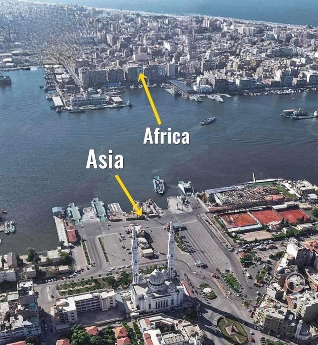 没想到，非洲和亚洲相距好近啊，就隔一条苏伊士运河，游都游过去了[狗头]