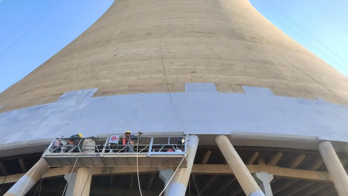 匠心修“壁”焕新颜—宏顺建设完成潍坊冷却塔外壁修补