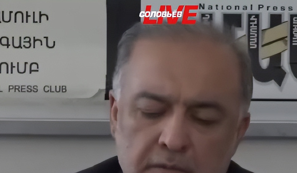 伊朗查无人机，背后有猫腻？











啥？以色列的无人机竟然敢从阿塞