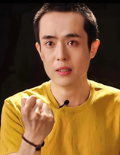 小演员王星，

这辈子最感激的大概不是他女朋友

也不是各路大小网民，而是跟庄大