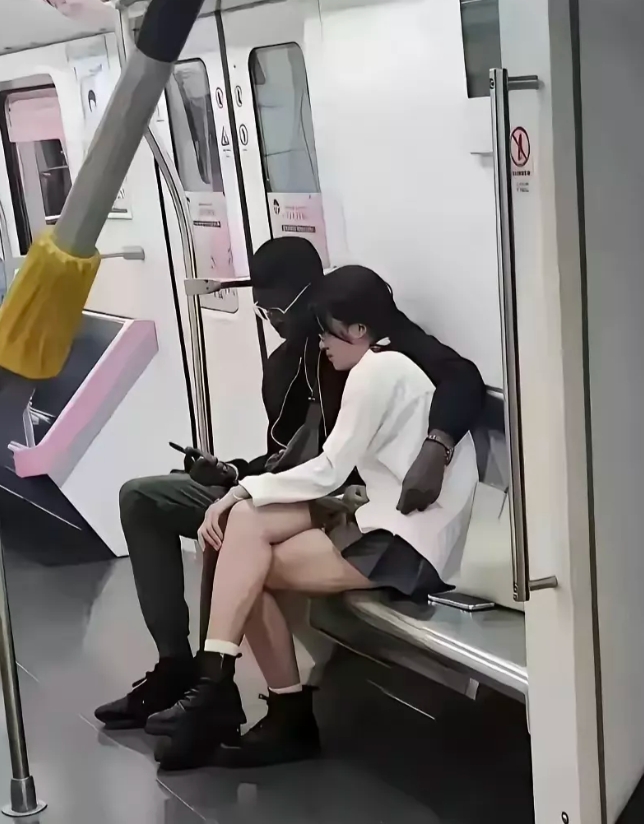 这是谁家的女儿？这会光宗耀祖了吧！