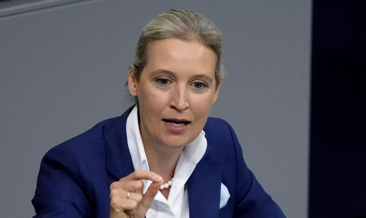 【魏德尔：德国人搞不明白默茨为何要给乌克兰数十亿欧元】
柏林时间2025年7月2