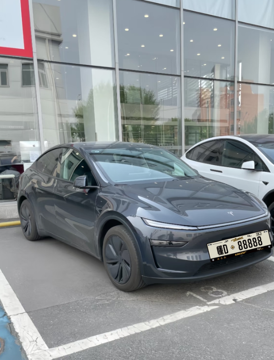 只说Model Y的缺点
Model Y只聊缺点开过几次姐夫的特斯拉Model 