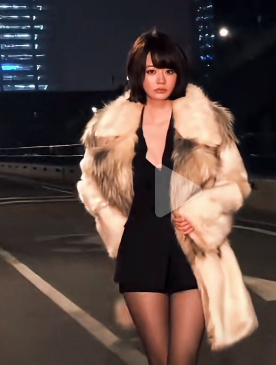 白翊汝短发造型惊艳曝光！网惊：根本现实版魔幼熙！
 
家人们谁懂啊！
刷到她的近