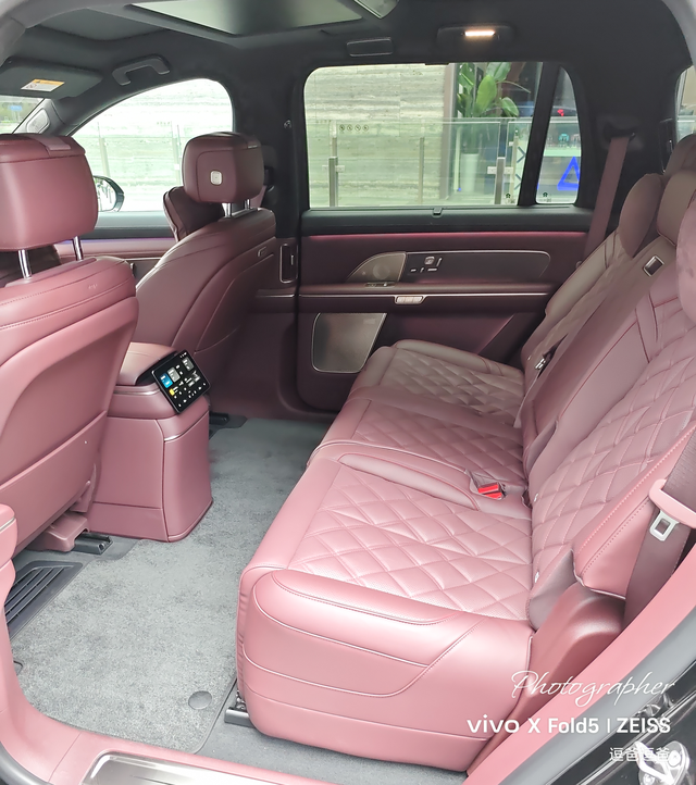 同是七座，空间差多少？
【不懂就问系列】同是七座版，空间差多少？
没想到蔚来全新