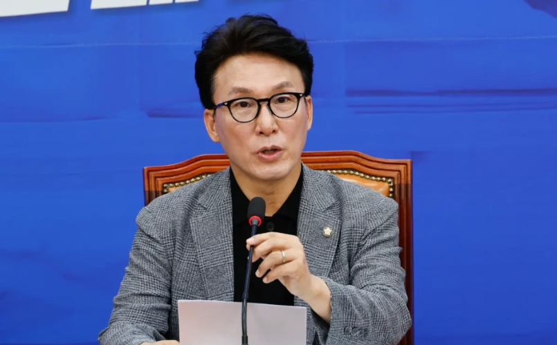 李在明提名的新总理，曾就读中美最高学府，精准预言尹锡悦要搞事
李在明当选韩国总统