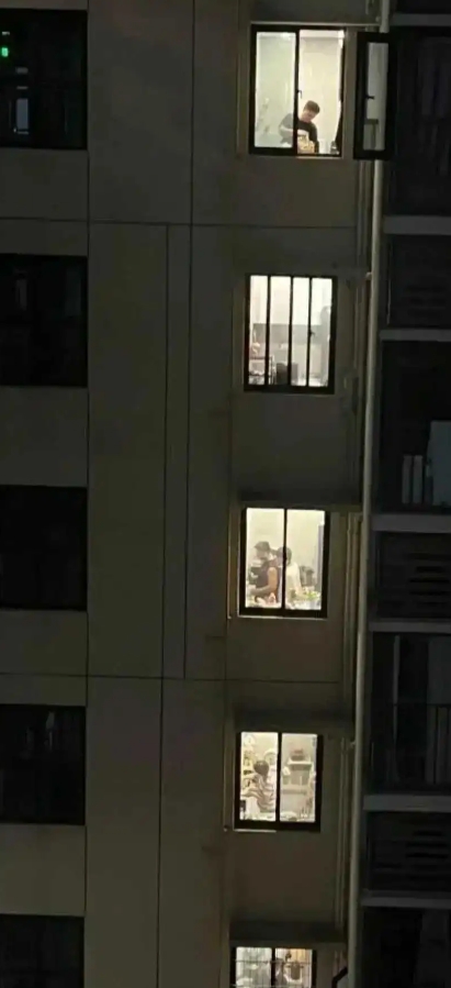 忙猜小区在四川，辣妹子不香了。