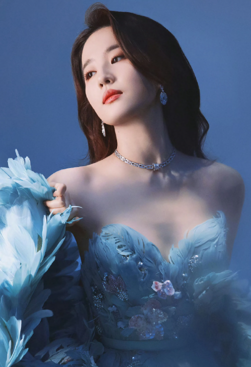 刘亦菲的蓝色礼服，超nice的，喜欢！