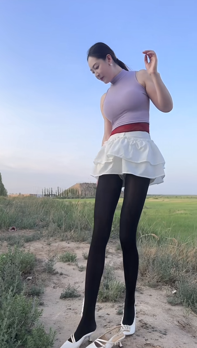 陪小妈出来散散心，不知不觉就天黑了