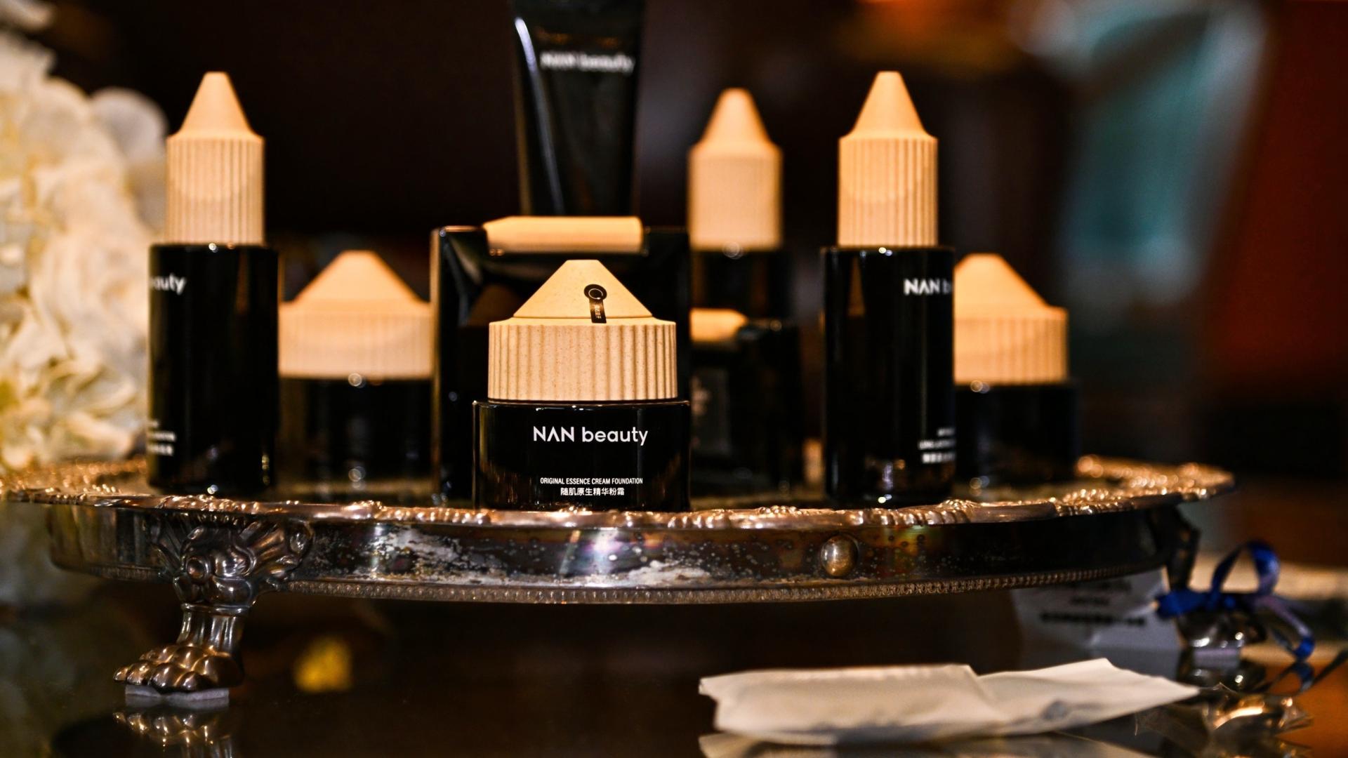 上美集团NAN beauty品牌中心解散，合伙人胡伟雄离职丨壹览独家