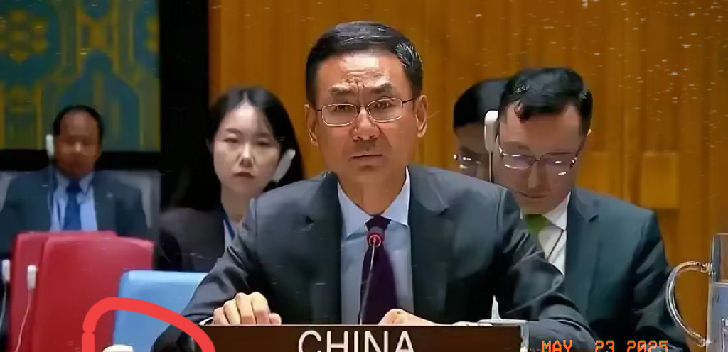 美国把海地祸害惨了，中国仗义执言











---







