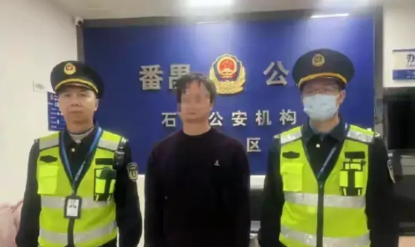 “出租车18㎞路程要价581元宰客”后续，
出租车已被找到，
从合照来看感觉司机