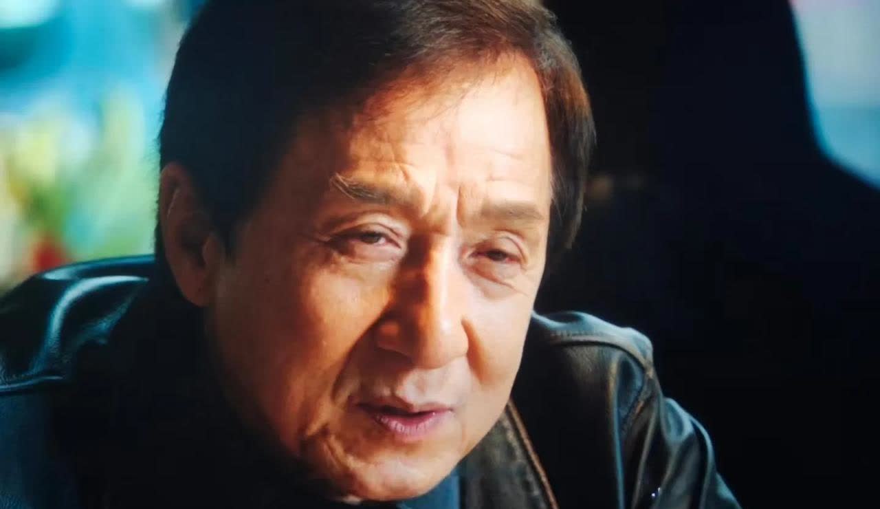 大家不要羡慕成龙的身体了

我们永远也拥有不了

仅仅一个条件，我们就无