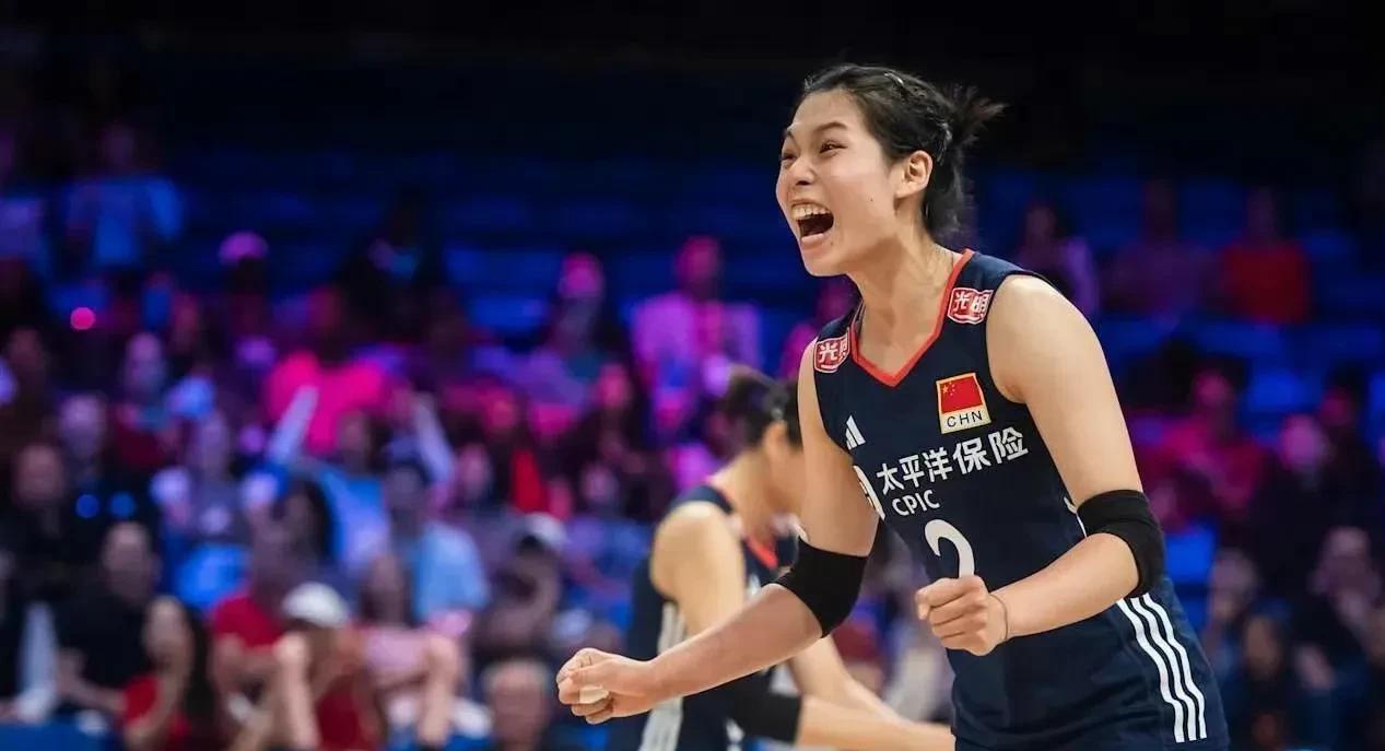 凌晨两点半各有一线生机，谁把谁淘汰？！
世界女排联赛总决赛四分之一比赛凌晨两点半