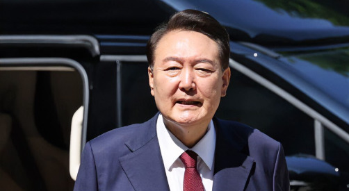 尹锡悦拘留被拒，韩国司法咋回事











韩国法院竟然放过了尹锡悦？
