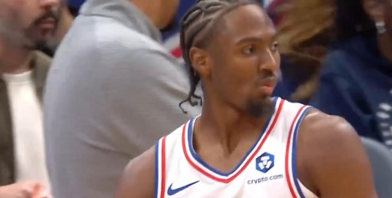 马克西用事实验证里弗斯当初说得真准，给他一个高大防守后卫就起飞。
里弗斯当初被费