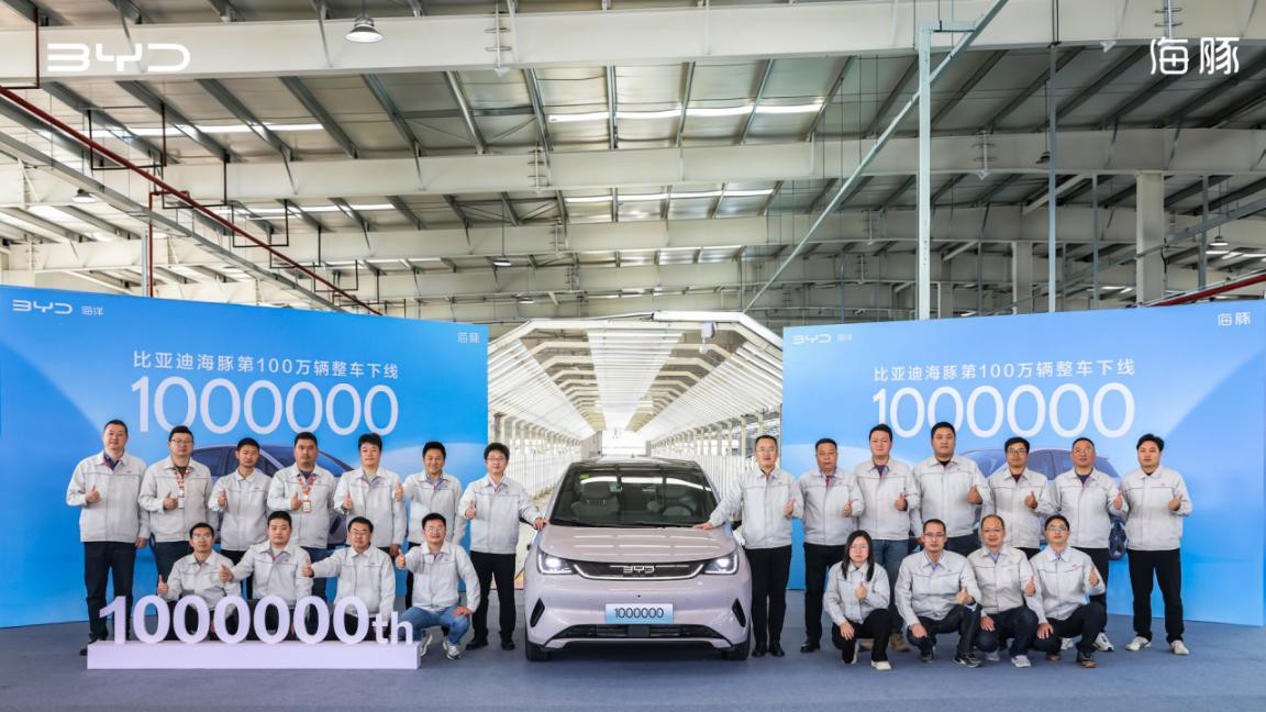 海洋8系双旗舰定名，累销超600万，共庆四周年：奔涌盛宴共启新篇